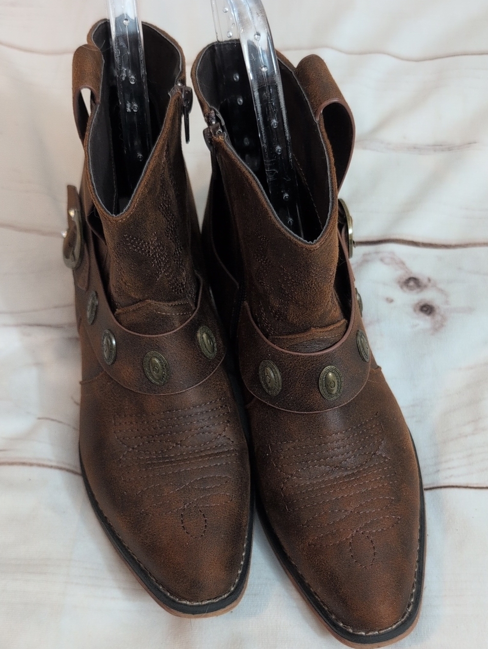 Women's Wild West Brown Distressed Western Cowgirl Ankle Booties size 9